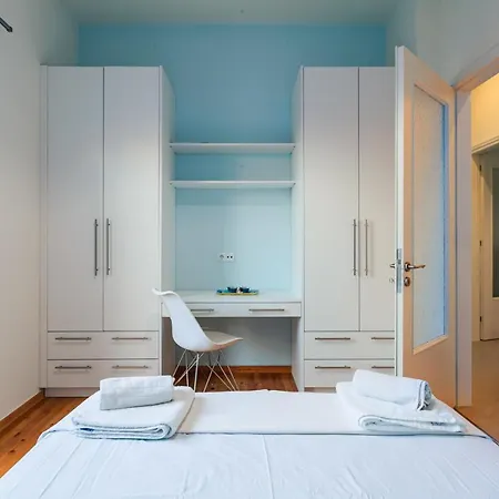 Upscale Modern Escape In The Historic Center Apartment Kalamata Exterior photo