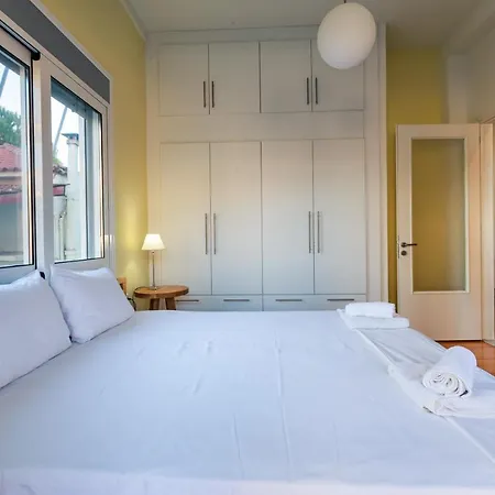 Upscale Modern Escape In The Historic Center Apartment Kalamata Exterior photo