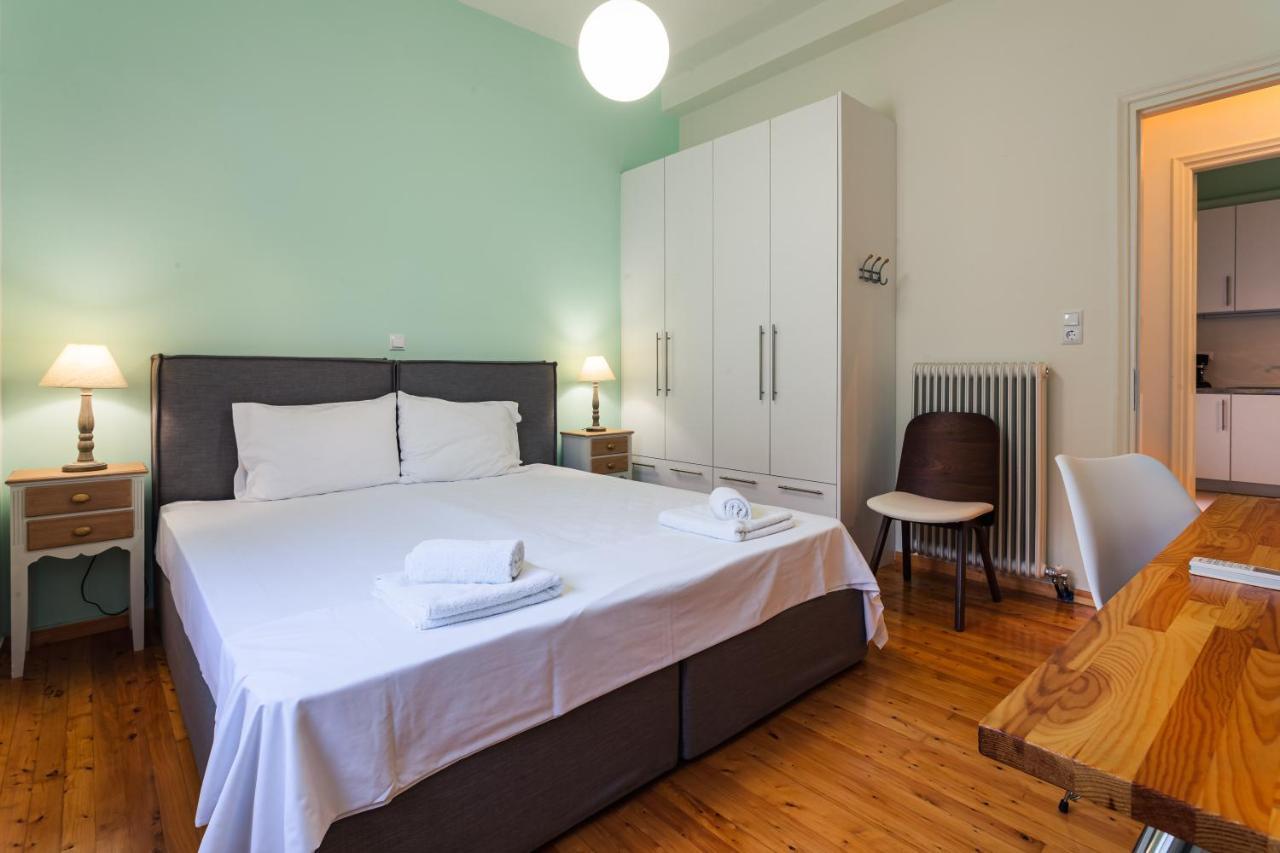 Upscale Modern Escape In The Historic Center Kalamata
